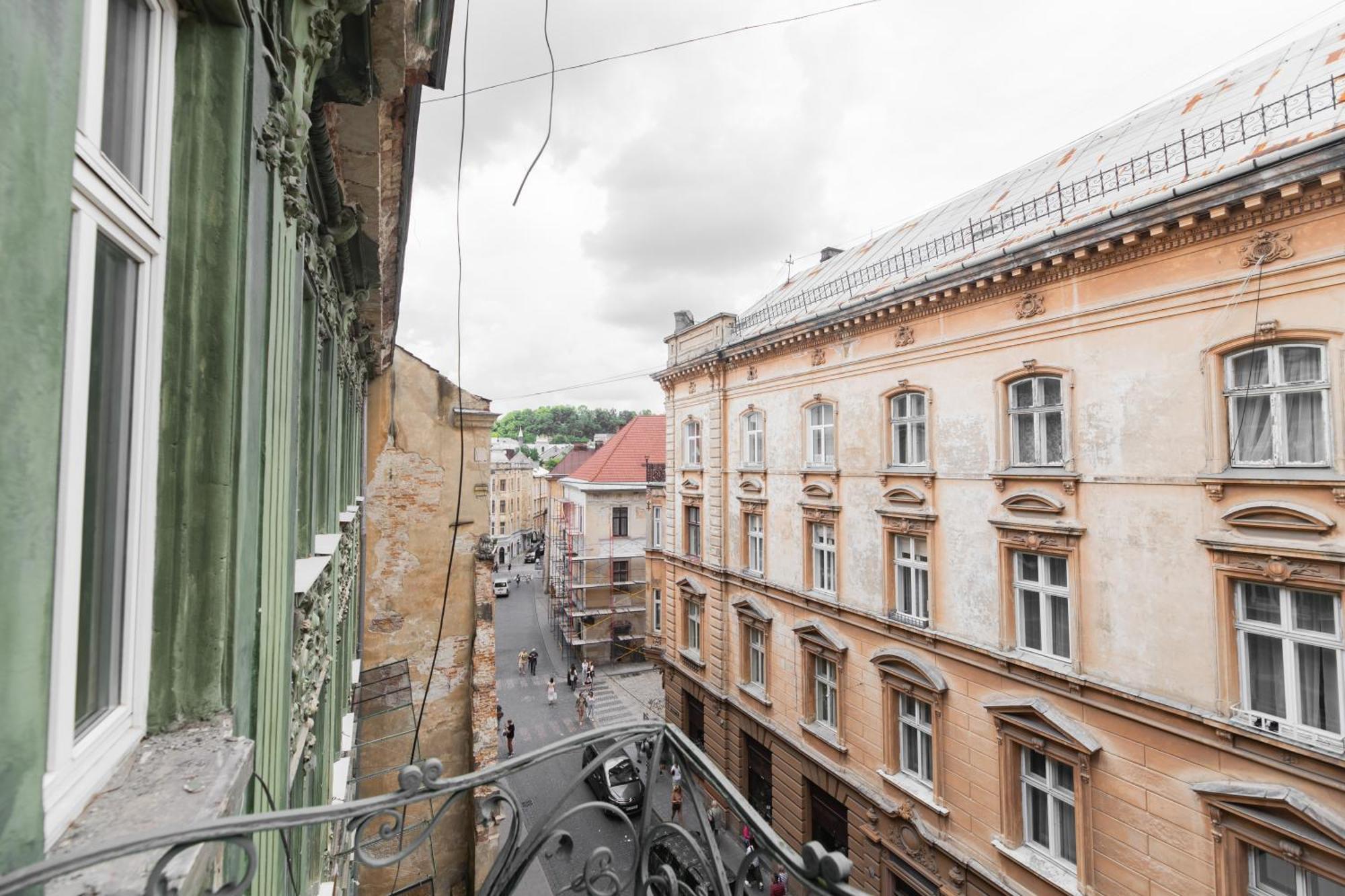 Apartments Justlvivit At The Rynok Square Экстерьер фото