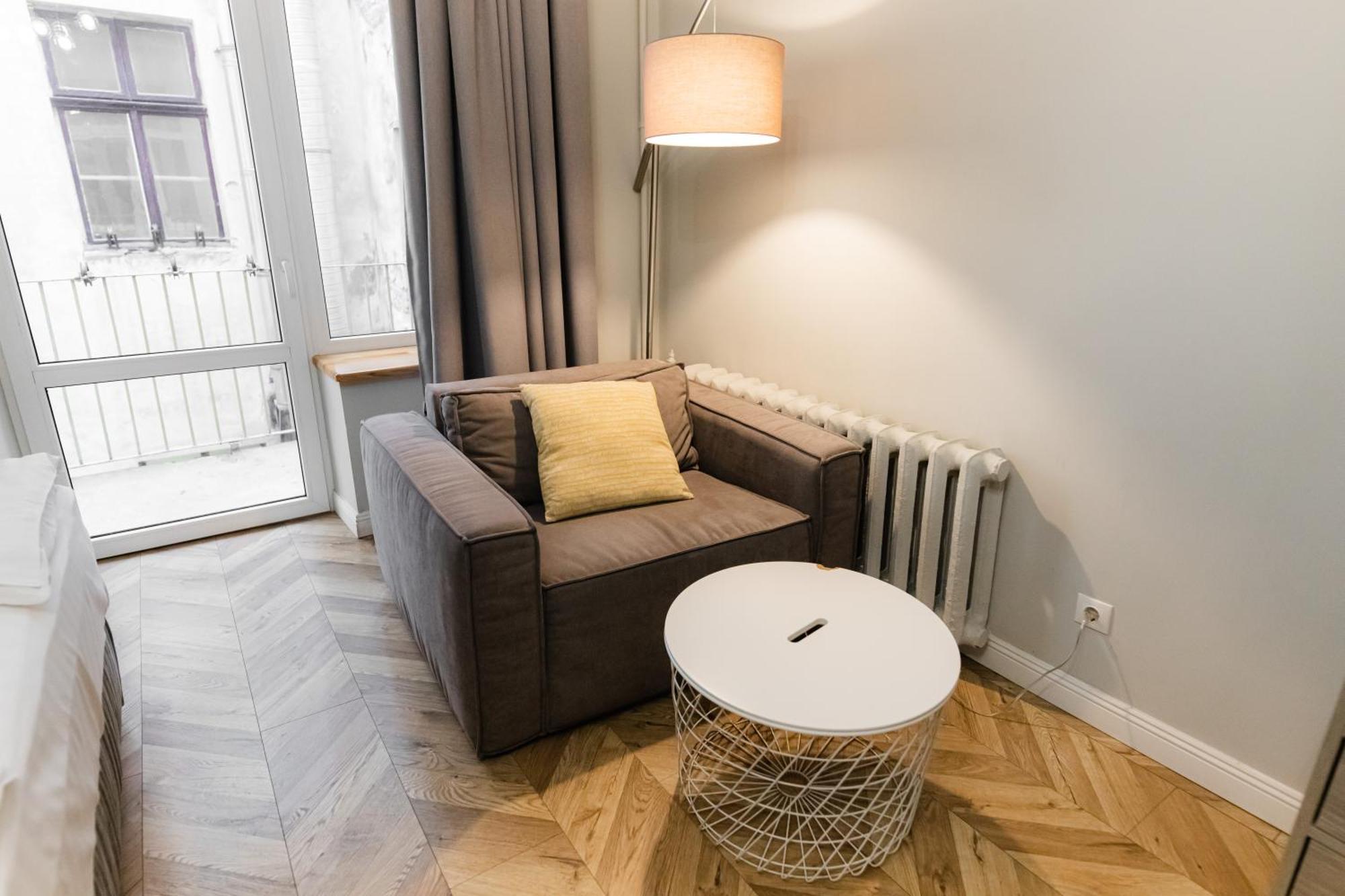 Apartments Justlvivit At The Rynok Square Экстерьер фото